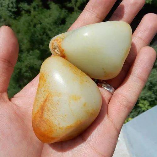 天价|2210万成交！这块天价籽料，火了！