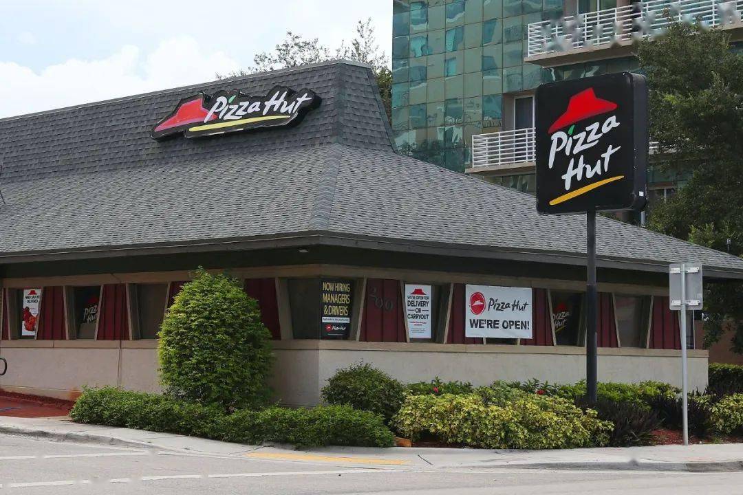 门店|必胜客美国300家店永久关闭，900家店出售，美国最大经销商申请破产