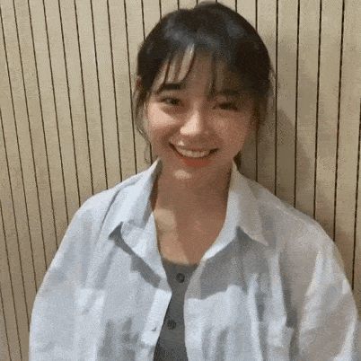 这个女团爱豆运动真的很认真,不经意展现了肌肉!