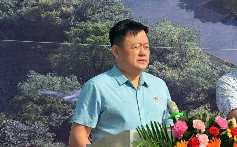车。仪式上，建设单位、施工总承包单位、监理单位相关负责人作了发言。集团党委副书记、总经理王保东致辞，