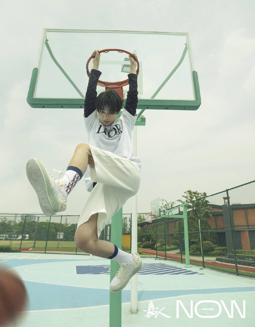 王俊凯成长对比图照来袭,活力四射的篮球少年