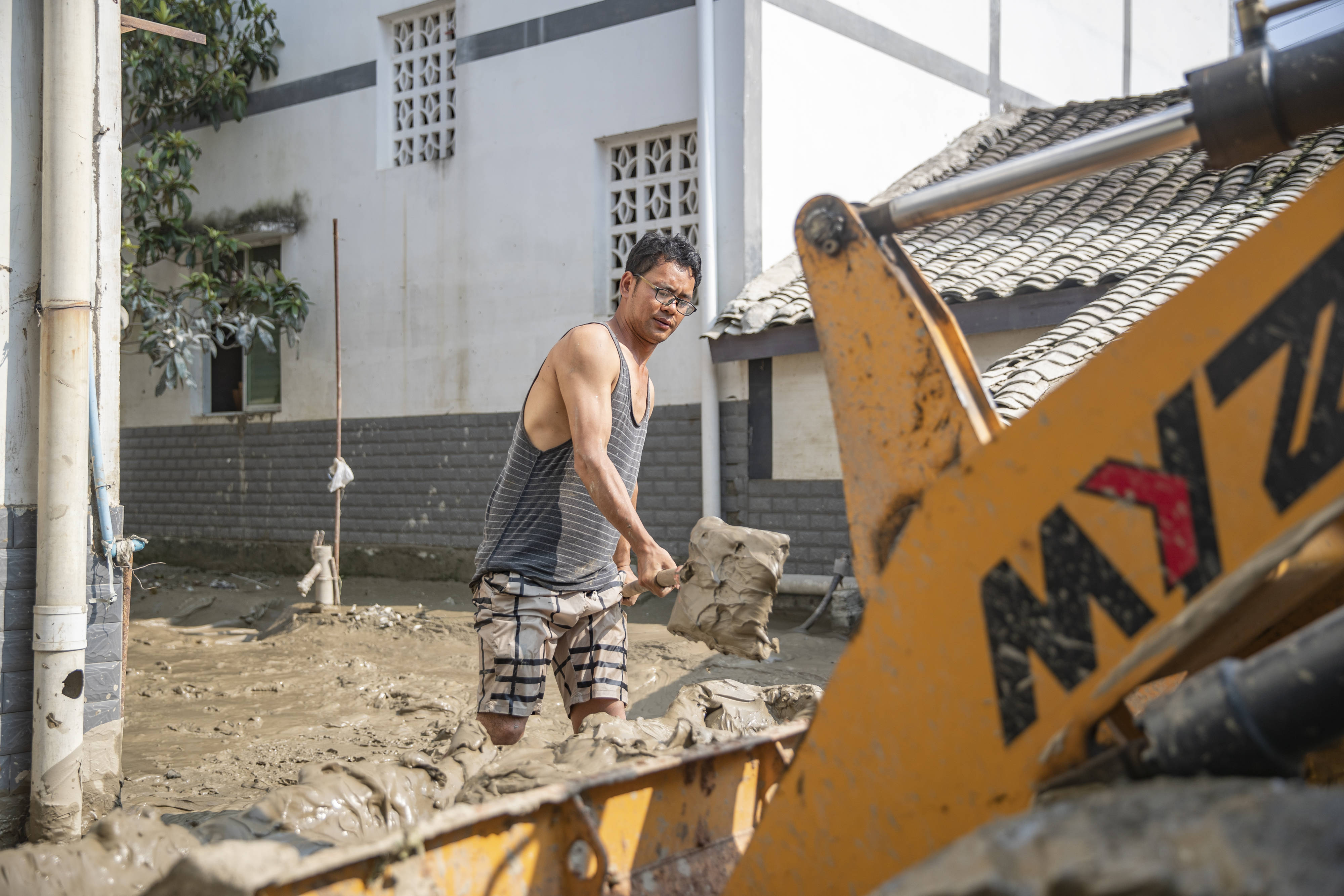 桂林街道|重庆潼南：齐心协力恢复家园