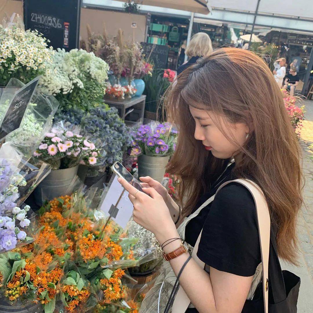 欧尼|小 仙 女 秀 智 的 假 期 日 常
