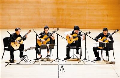 路易斯·阿隆索|室内乐音乐会 吉他弹“心弦”