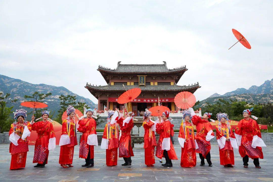 招远婚纱_招远金街国际婚纱(2)