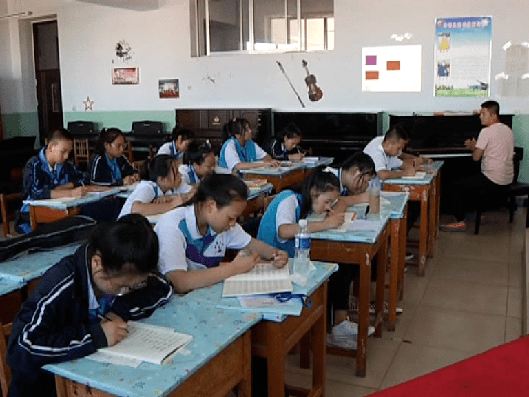 肇源三中《奋进与赶超》系列报道之三丨教育教学"弯道