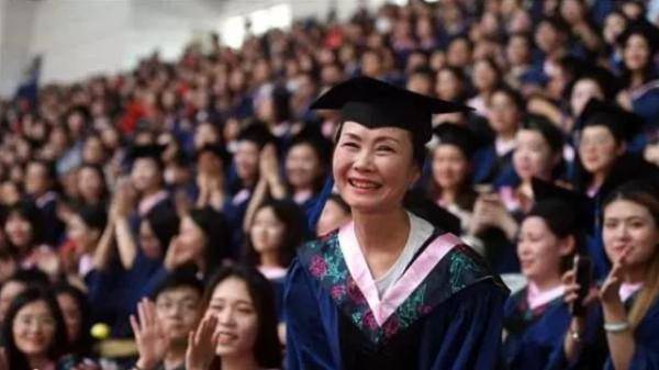 原梦园|年过五旬的爸妈竟成我的同学！原来，梦想啥时候圆都不晚