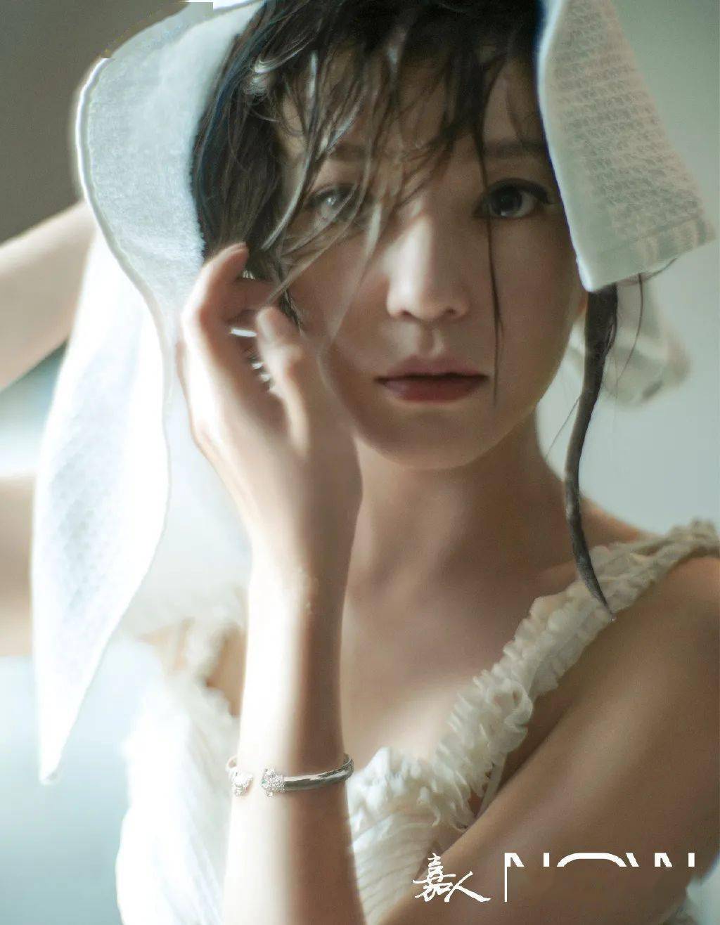 许佳琪|每刻美丨撩人湿发 又美又飒！