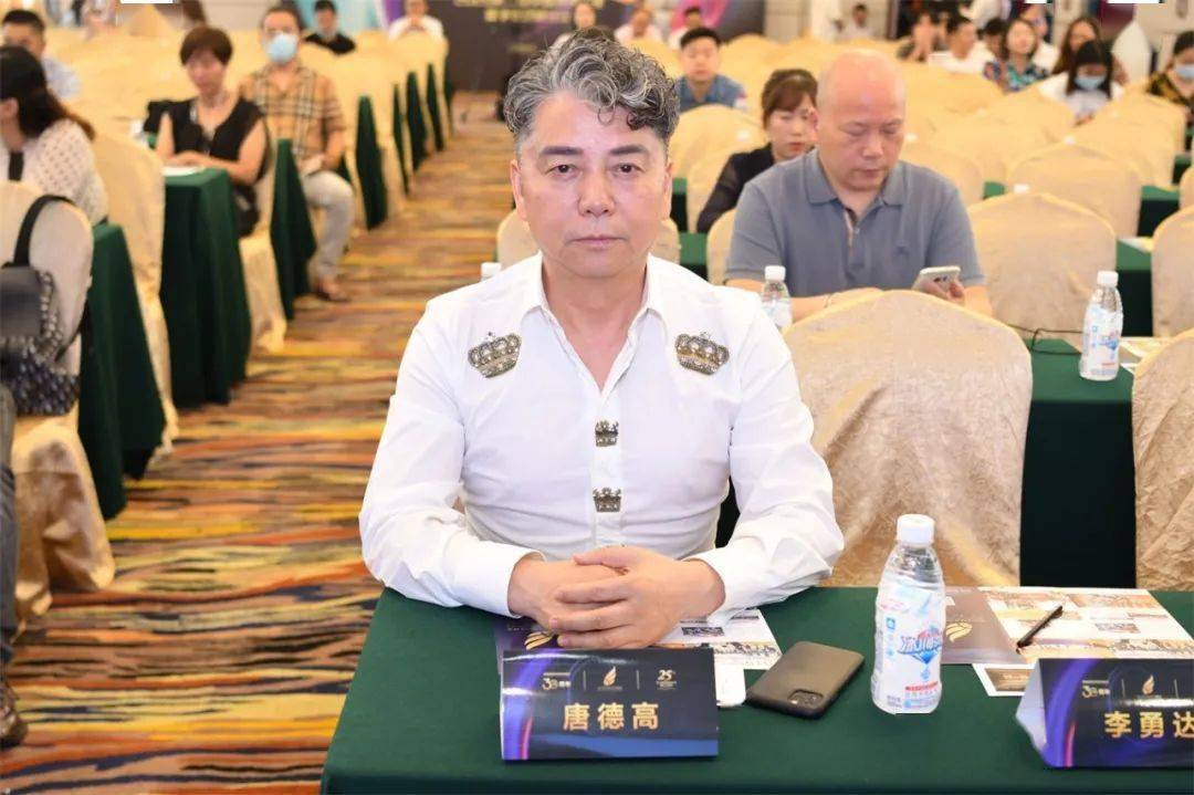 此次论坛现场座无虚席,唐德高会长对商会的组织力表示了高度的赞许