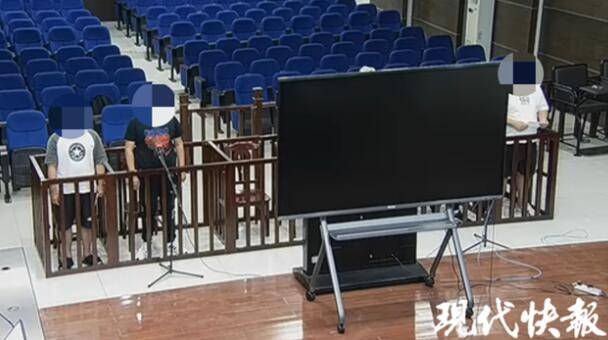 小张|四人开发软件拼命刷单，原来是想骗外卖平台红包补贴