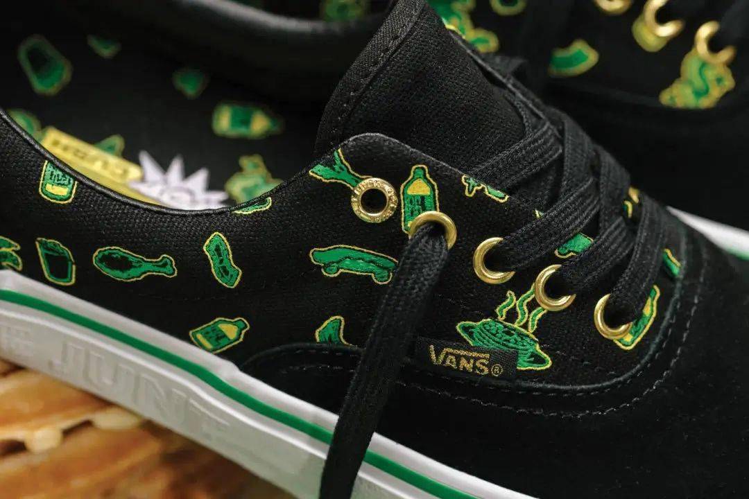 Adidas|每周联名X讯 | Adidas也学会了通过联名来解构自己的复古鞋款？