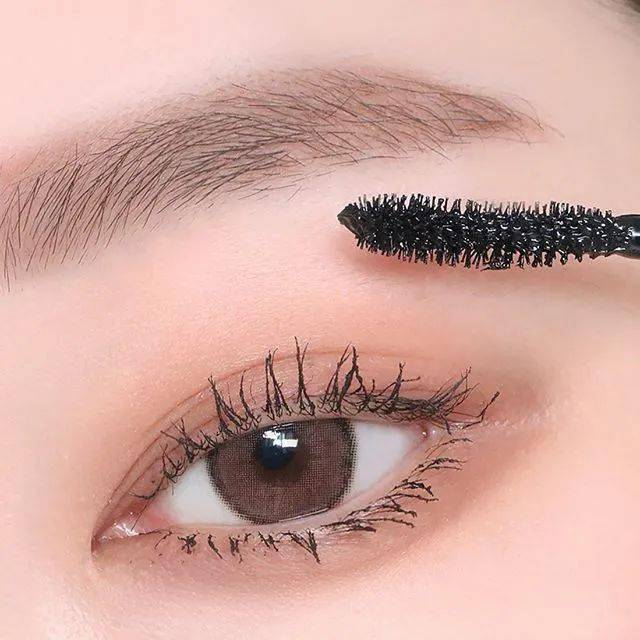 眼线|姜涩琪的眼妆迷倒了我，学习单眼皮怎么画都好看的秘诀