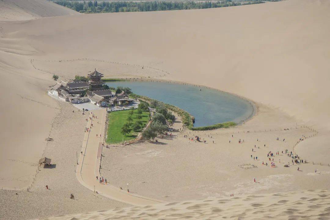 李宁|李宁品牌这次在敦煌砸钱办秀，你听到响了嘛？