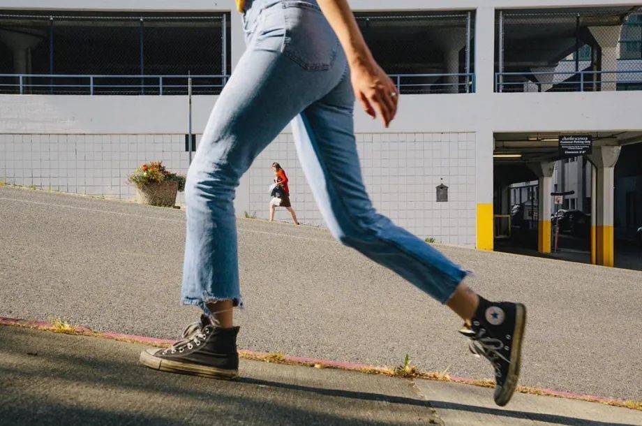 小肚子|2020女性体重标准表曝光，病态审美有多可怕！