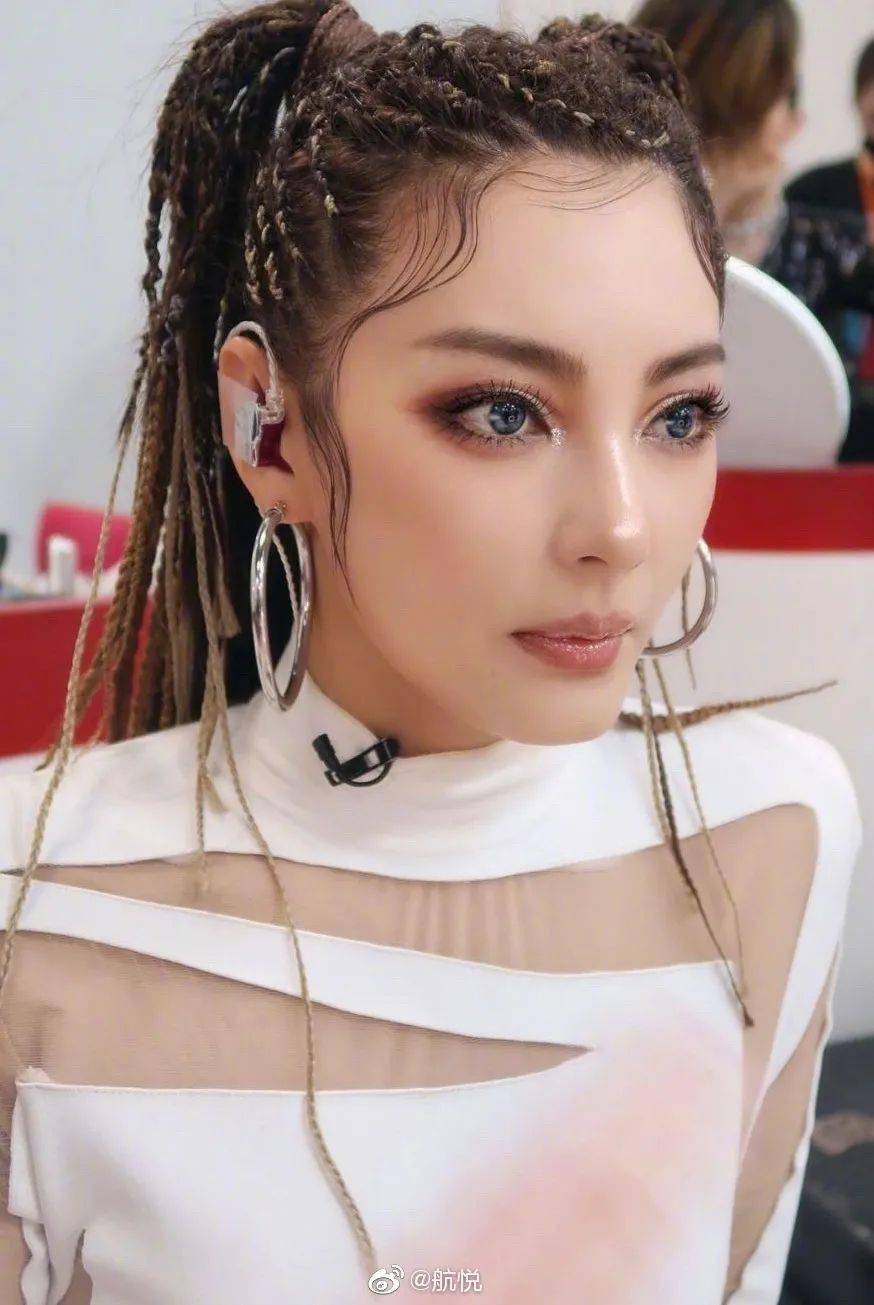 睫毛|徒手画底妆？火柴烫睫毛？百万明星化妆师的妆容重点全在这儿了！