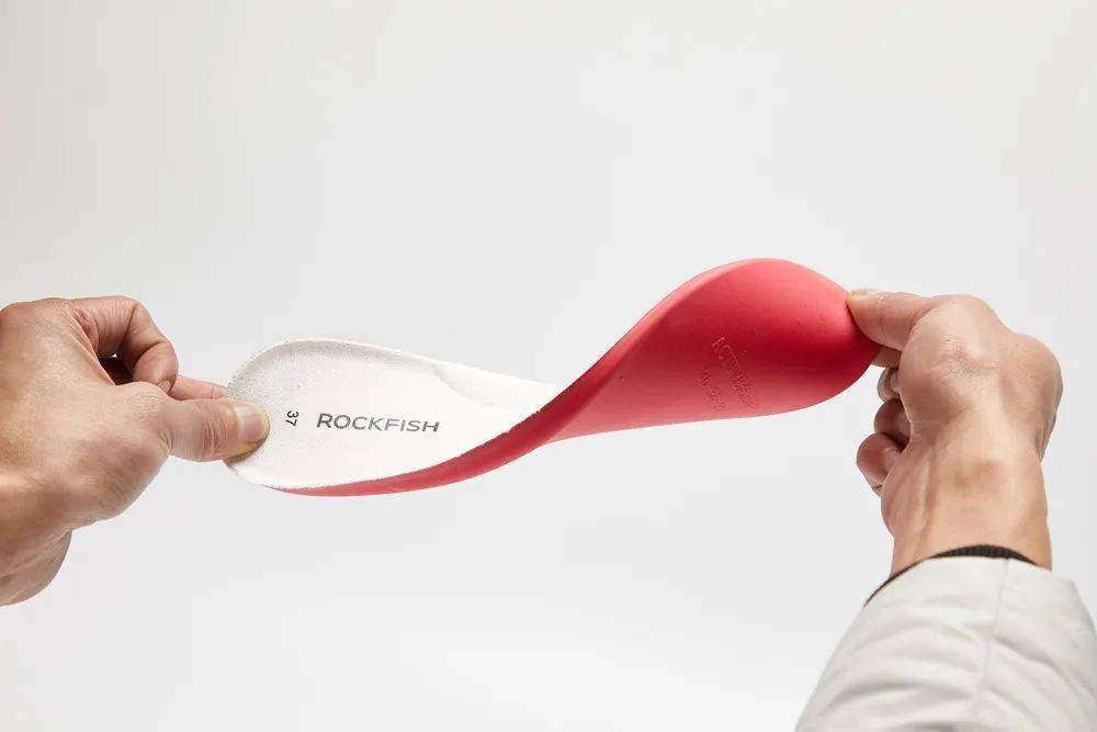 小白|超级团 | 英国帆布小白鞋，不怕水，不怕脏，不用系鞋带