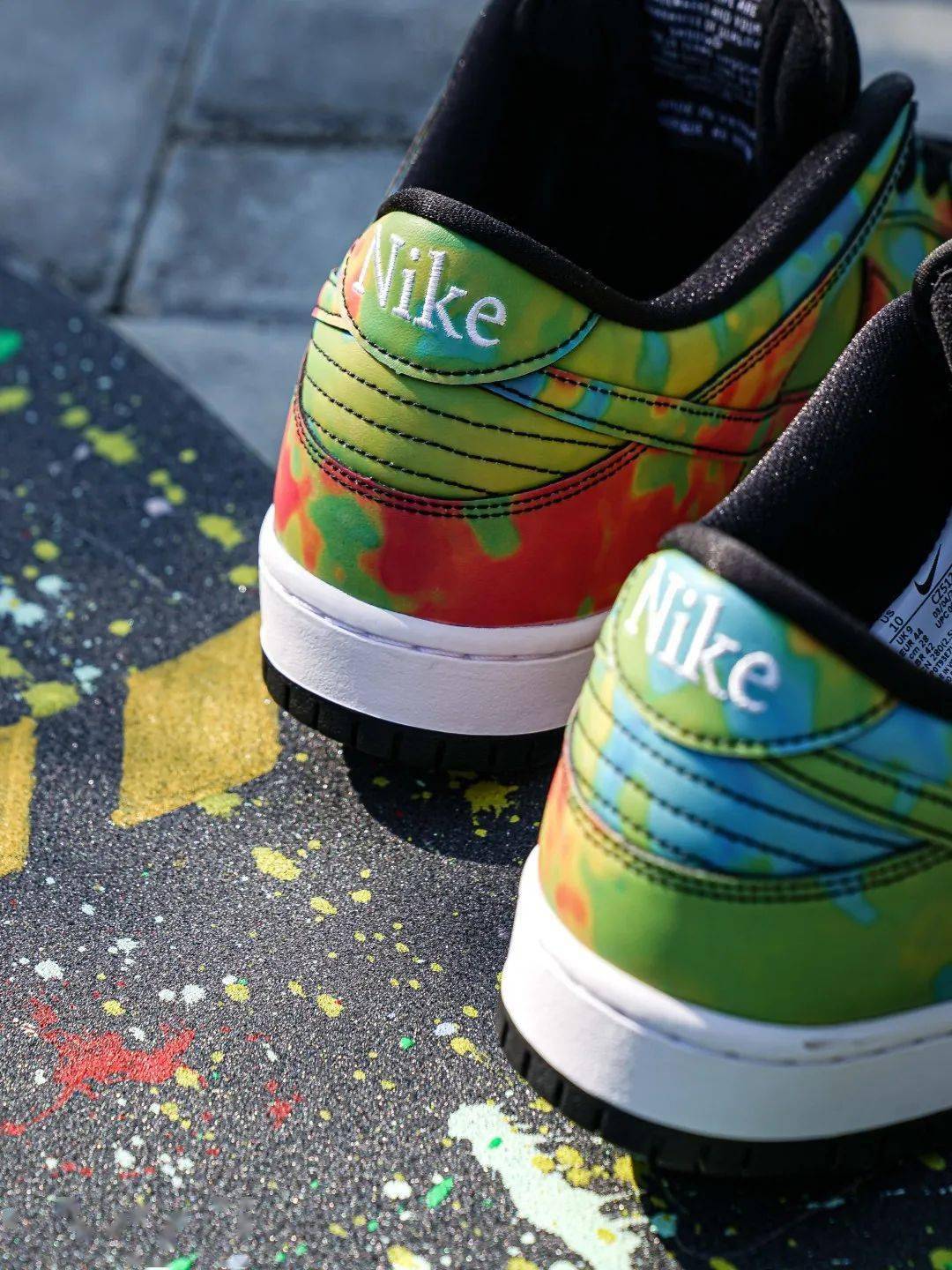 Nike|你确定能够驾驭这双「热敏效果」的 Dunk？