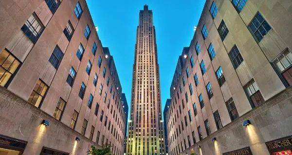 安倍|任期最长的首相黯然谢幕 日本能否追回“失去的三十年”