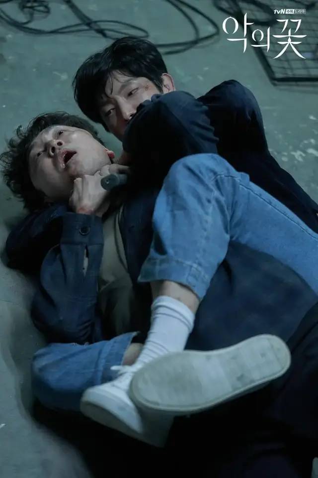 花美男|李准基用了15年，让人不再关注他的美貌