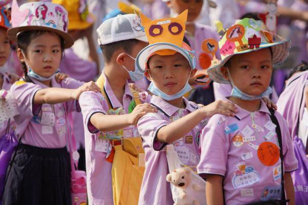 玉带|重庆玉带山小学组织“回到童年 回到玉带山”校园活动庆祝开学