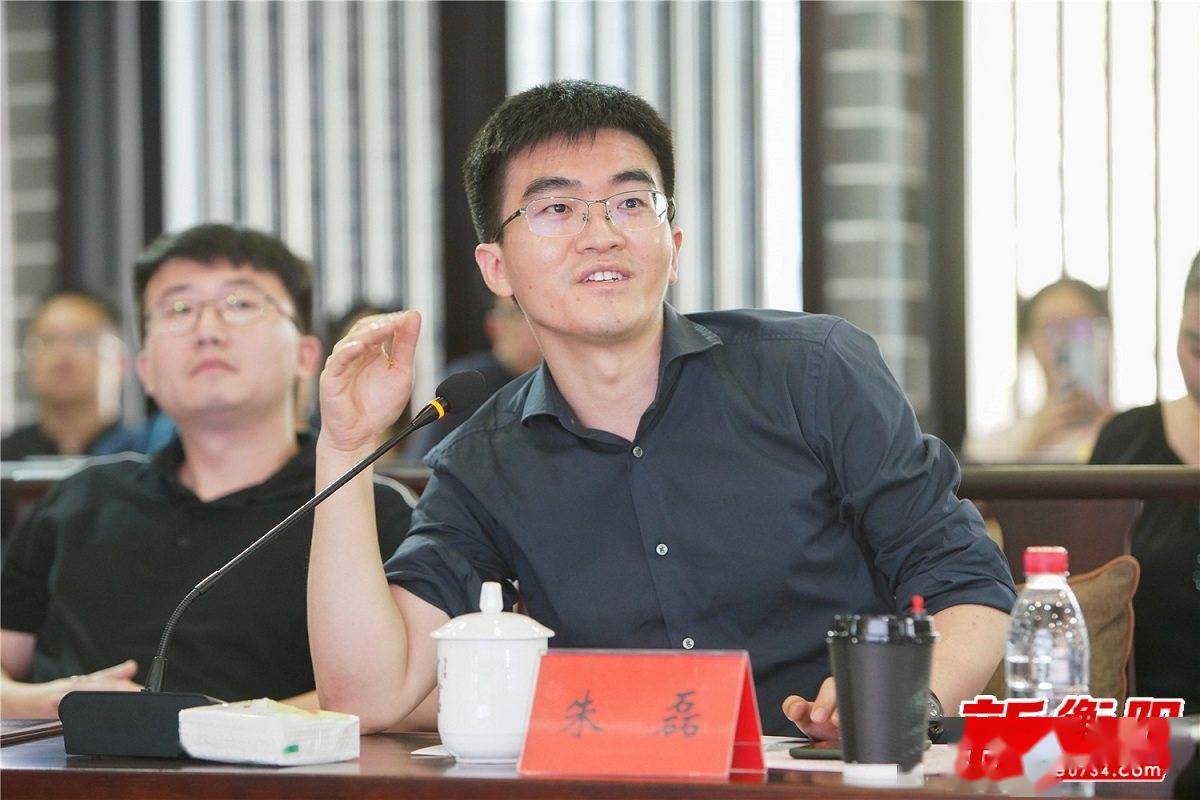 蘑菇车联董事长兼ceo朱磊▲中国风险投资有限公司浙江省公司总经理