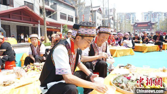 惠兰|广西恭城瑶乡上演百家宴油茶宴千人油茶舞