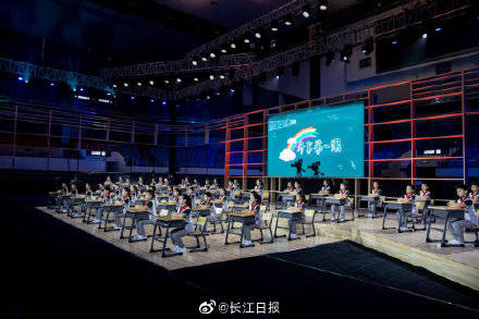 武汉|今年的《开学第一课》，被搬到了武汉！