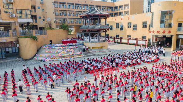 铜仁|元气满满！铜仁万山各中小学迎来开学季新气象！