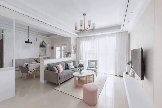 如何装修无窗客厅 b7addae0271842358d0087c36a1d82f1.jpeg