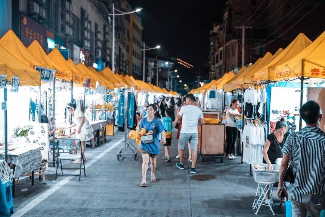 夜市是一座城的灵魂柳州的传统和摩登都在这里了