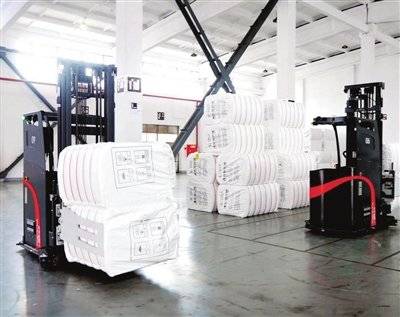 叉车|“5G+机器人技术” 10台无人驾驶叉车亮相天津石化