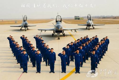 少年|你不用知道我是谁，我是航空机务兵