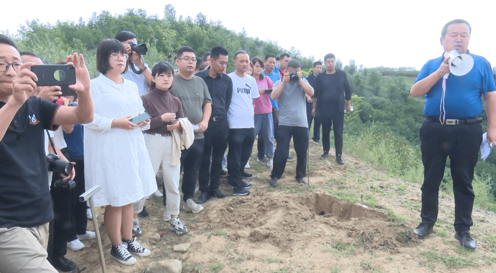 培训过程中,韩崇选教授做了《林业鼠兔害调查及绿色