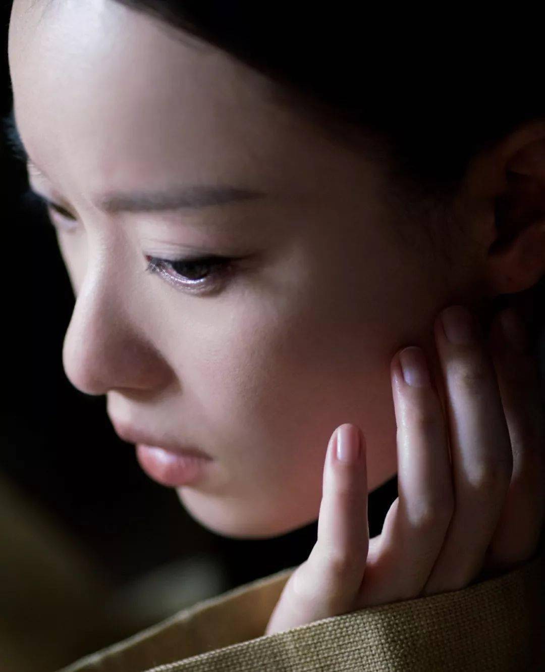 照片|颜值不够的女生，怎么拍出朋友圈点赞超高的照片？