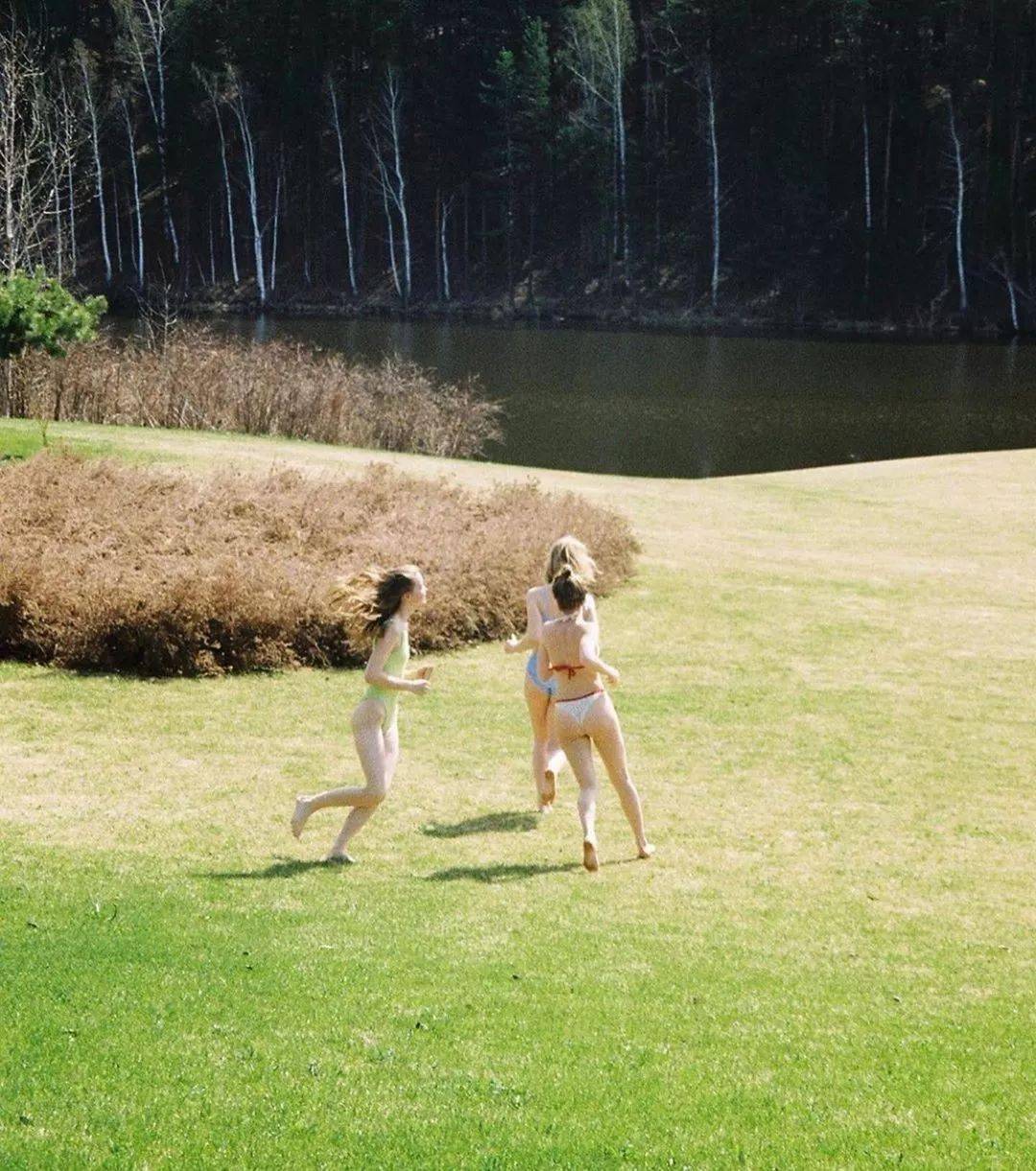 照片|颜值不够的女生，怎么拍出朋友圈点赞超高的照片？