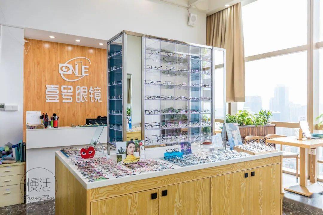 镜片|99元配防蓝光镜，告别“土黑框”和“啤酒瓶底”，高度近视应该这样挑眼镜！