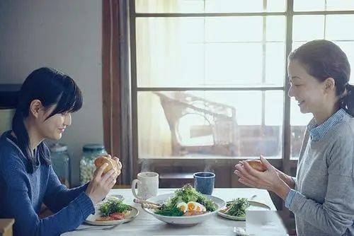 生活|73岁日本李子柒从时尚编辑变身乡村主妇，她把生活过成了宫崎骏的漫画