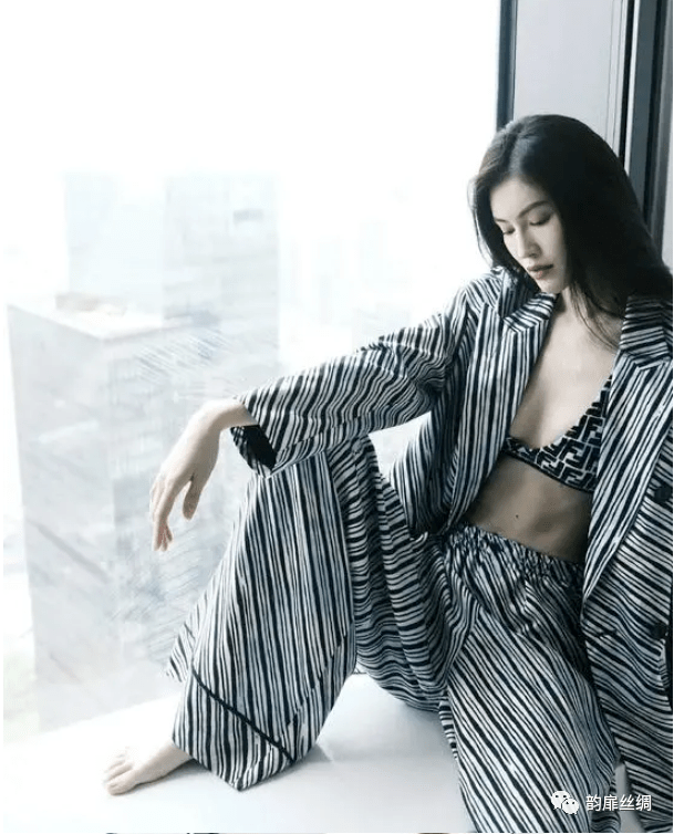 丝绸|30岁+的轻熟女，穿上丝绸家居服装才是自己