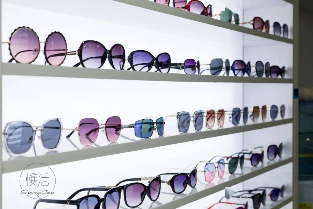 镜片|99元配防蓝光镜，告别“土黑框”和“啤酒瓶底”，高度近视应该这样挑眼镜！