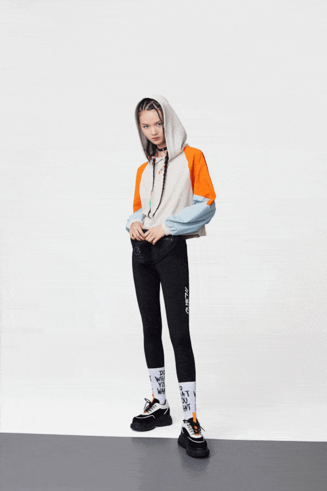 太平鸟|啊这……太平鸟与哈利波特联名被质疑“拿现货抄袭”，之路不易，你可长点心吧