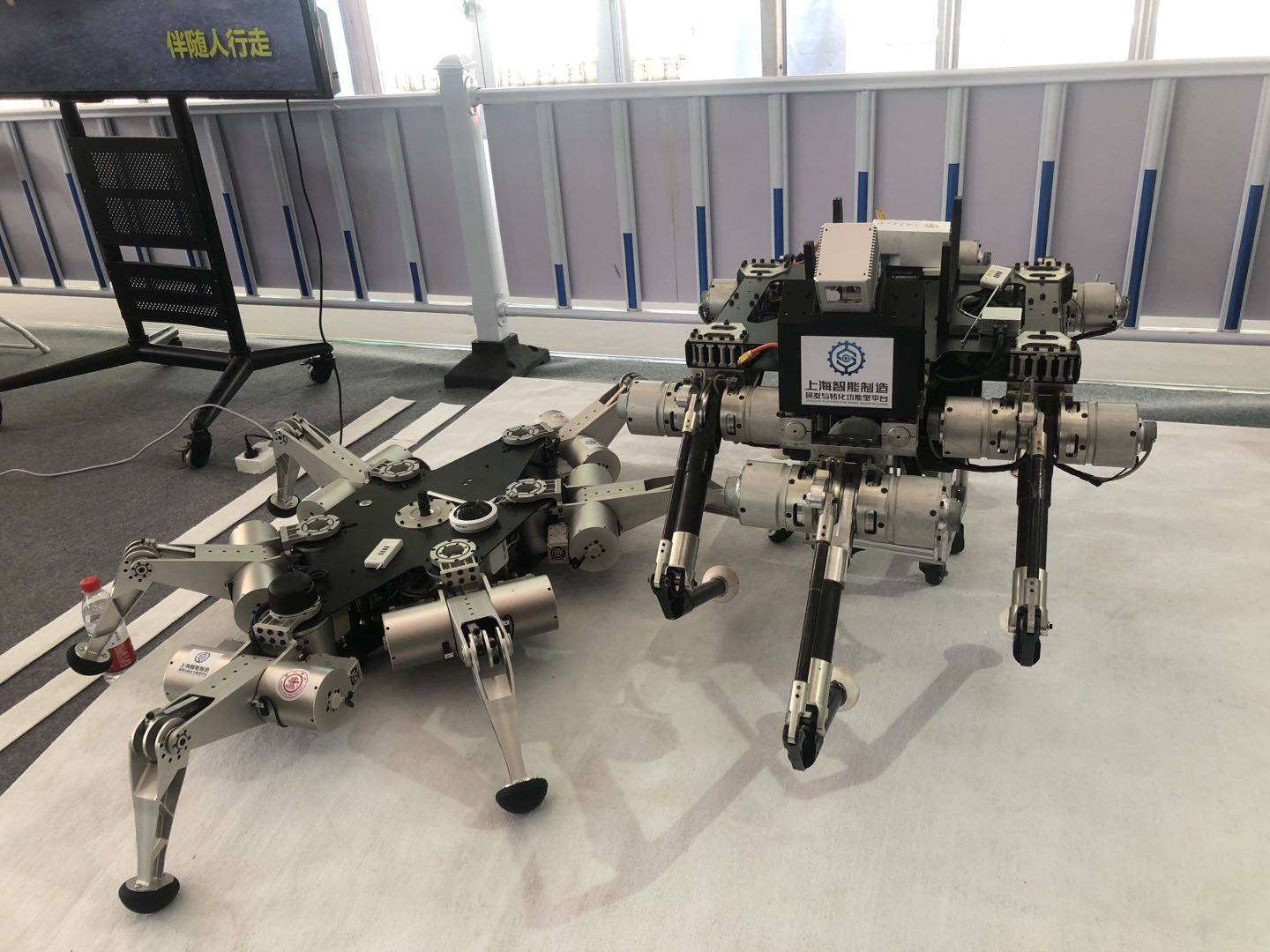 机器|服贸会上的机器狗、机器昆虫：国产足式机器人发展到哪一步