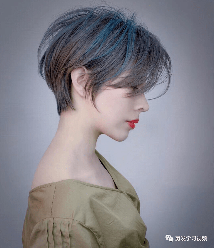 慵懒风发型短 7f6899a62be84d4dbb5867c0ae886d9d.png