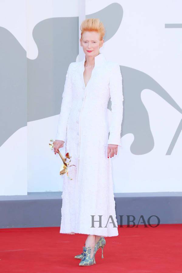 &|爆米花|哈里&梅根夫妇进军娱乐圈?Tilda和大魔王同台飙气场,谁赢了?