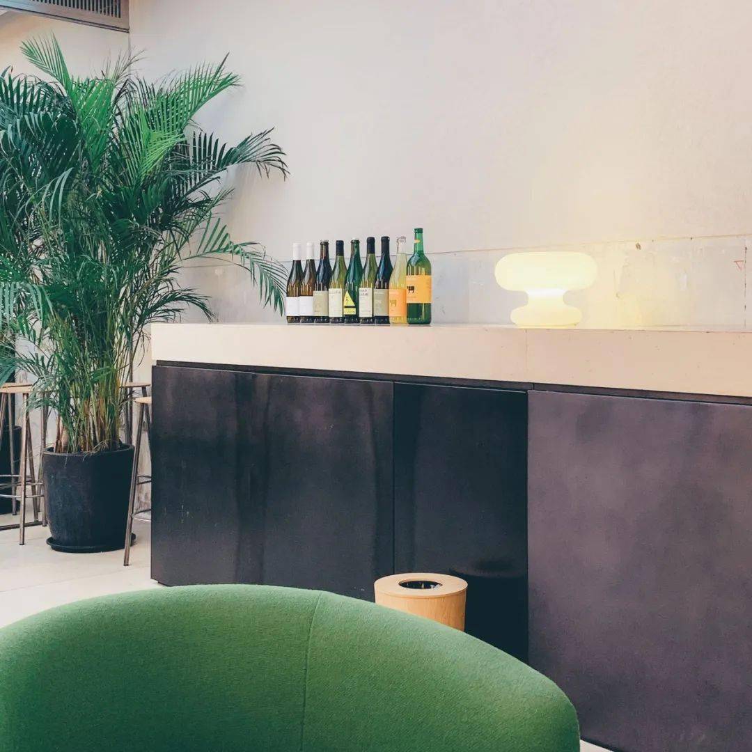 shop|编辑之选｜凭设计出圈的酒吧主理人Derek，又开了一家“拒绝被定义”的家居集合店