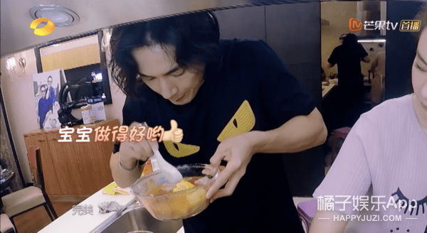 戚薇硬刚离婚传闻,李承铉在线为爱吃醋