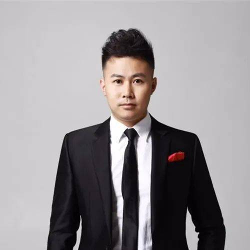 张嵩五星体育广播上港条线记者《空中体坛》11:30-12:00《球爱绿茵场》周六12