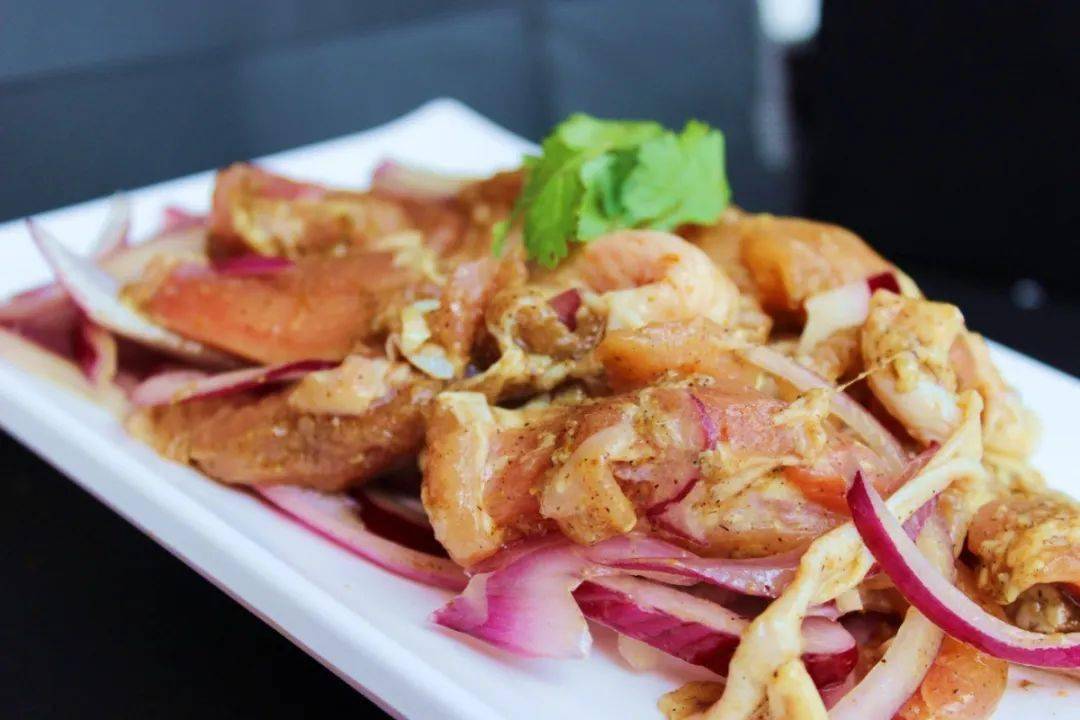 京皇|99元抢原价260元【京皇·南城石锅烤肉】2-3人餐！手切鲜牛/羊肉、风干肠、五花肉、鸡腿肉、鱼豆腐...