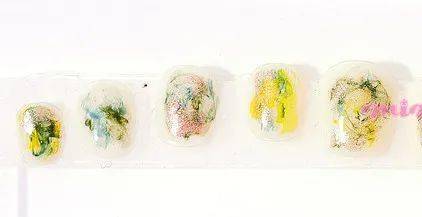 夏末|夏末时节 演绎极致的微色彩美甲