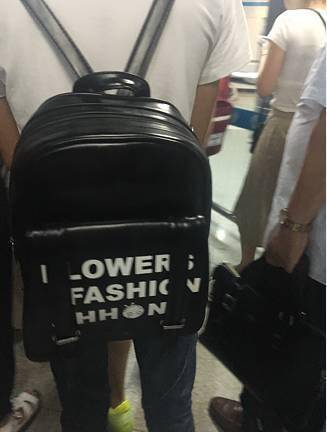 造型|最烂大街的男生双肩包你中招了吗？