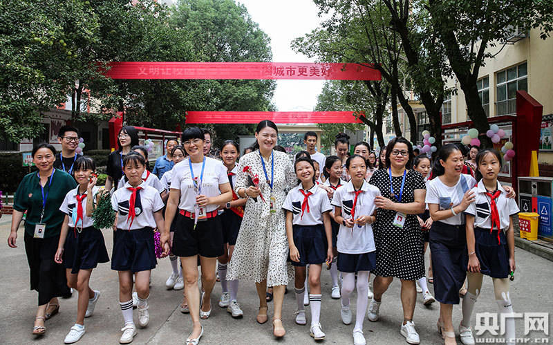 鲜花|最美鲜花献老师